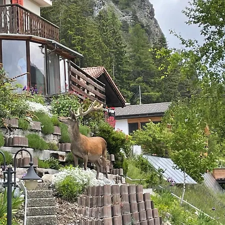 Sunny With A Beautiful View In Dorf Alvaneu